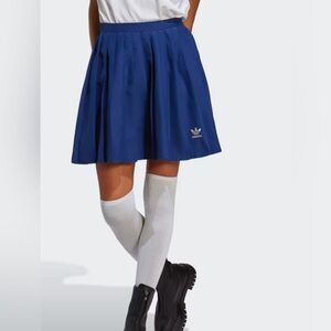 Adidas PLEATED SKIRT in Navy Sz 12